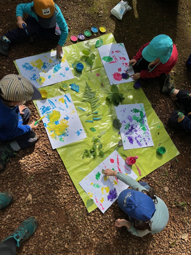 Peinture en forêt